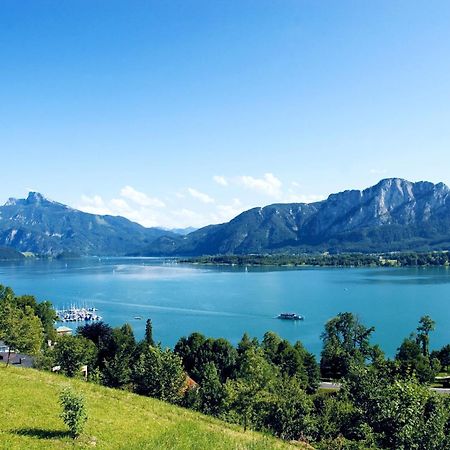 das mondsee Buitenkant foto