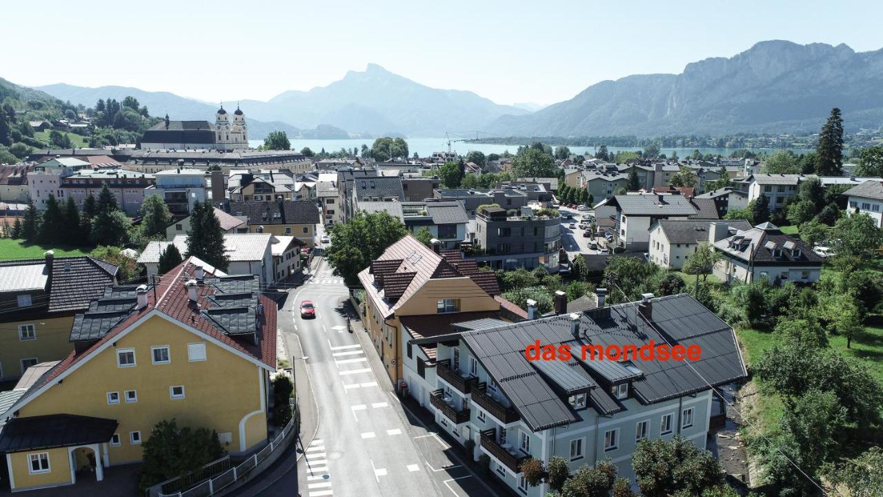 das mondsee Buitenkant foto