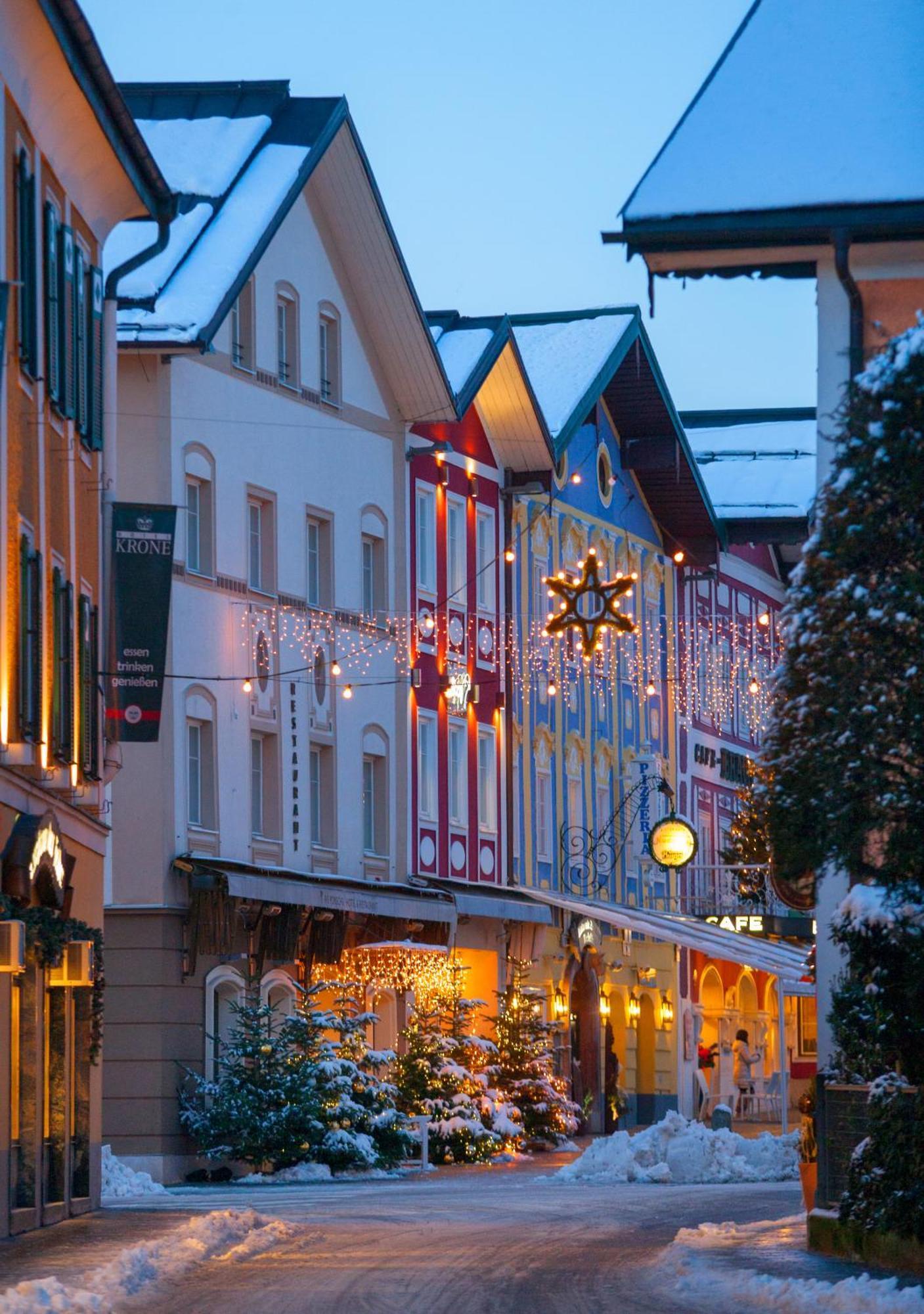 das mondsee Buitenkant foto